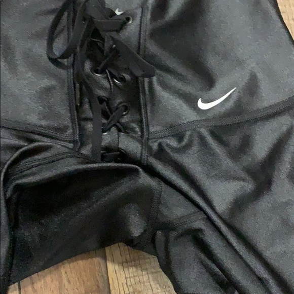 power hi shine tight nike